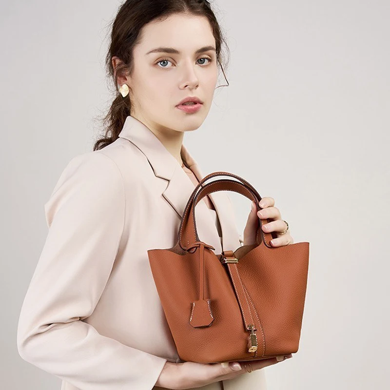 

2025 New Vegetable Basket Underarm Leather Women's Bag, Premium Single Shoulder Bucket Bag, Soft Leather Small Handbag