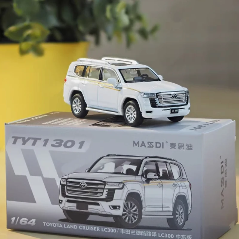 Massdi 1:64 Scale Toyota Land Cruiser LC300 Middle Eastern Version TYT1300 TYT1301 Simulation Alloy Car Model Collectible Gift