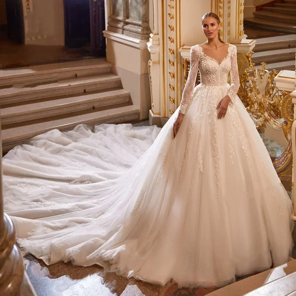 Abiti da sposa personalizzati a maniche lunghe 2025 Sweetheart Appliques Abito da ballo da sposa Treno reale Vestido De Novia