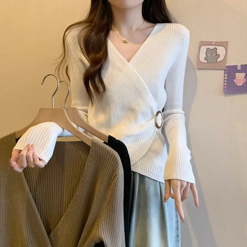 French V-neck Women\'s 2024 Autumn Winter New Spliced V-neck Screw Thread Fashion Solid Color Slim Casual Irregular Knitted Tops