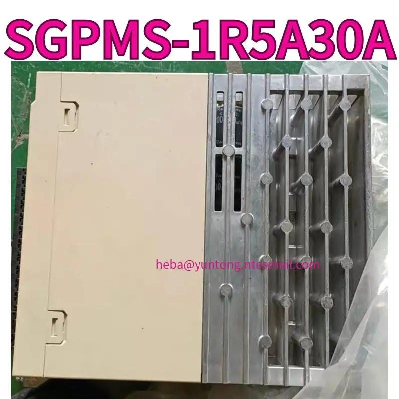 Used SGPMS-1R5A30A servo driver