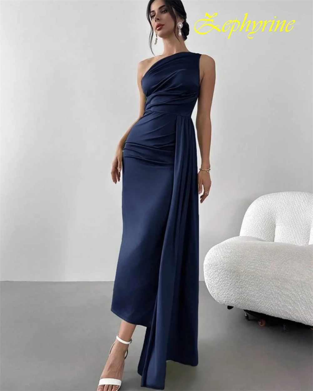 فستان سهرة أنيق مخصص بكتف واحد وأزياء من الساتان للمناسبات الخاصة وفساتين حفلات رقيقة بدون أكمام