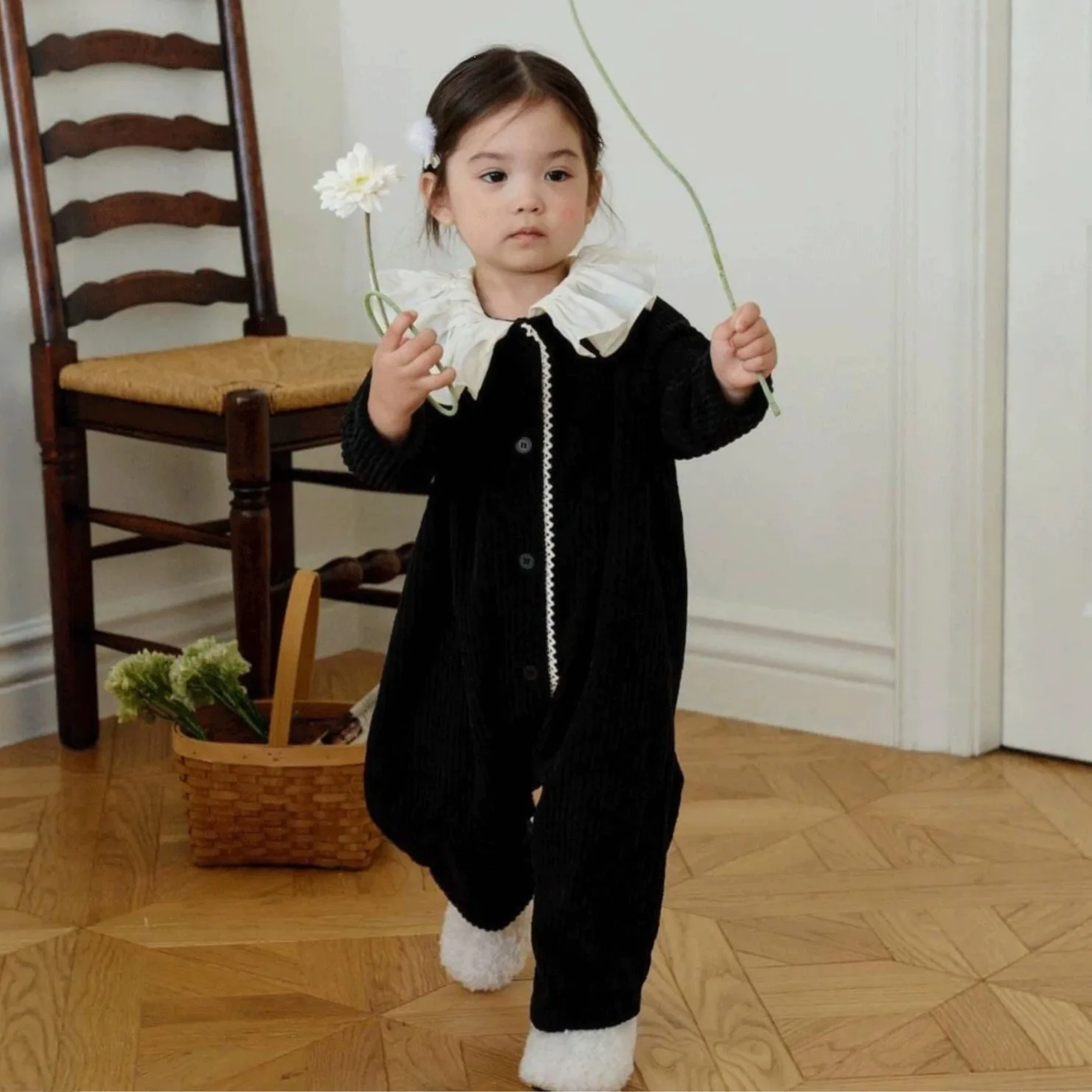Autumn French Big Lotus Leaf Lace Collar Jumpsuit for Baby Girls Long Style Crawling Clothes Long Sleeves Rompers