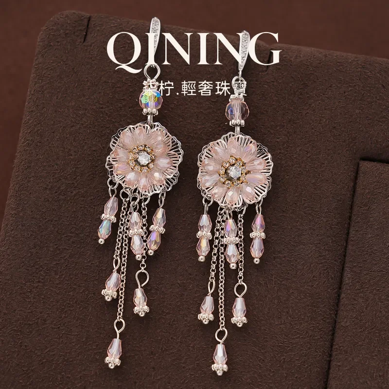 Fendai Huayang, New Chinese Crystal Flower Tassel Ear Hook Banquet Dress Versatile Earrings Light Luxury Niche Earrings
