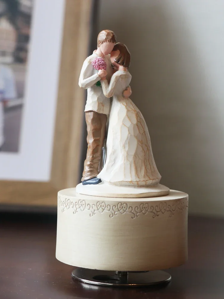 

Couple Music Box Kissing Vintage Octopus Box Gifts for Best Friend's Wedding and Wedding