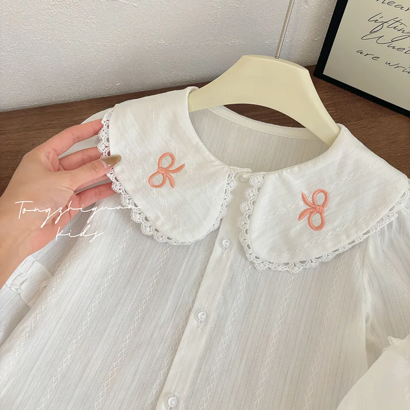 

Girls' Spring and Autumn New Fashionable Sweet Bowknot Shirt with Lace Collar Base Shirt Children's Clothing for Spring and Autu
