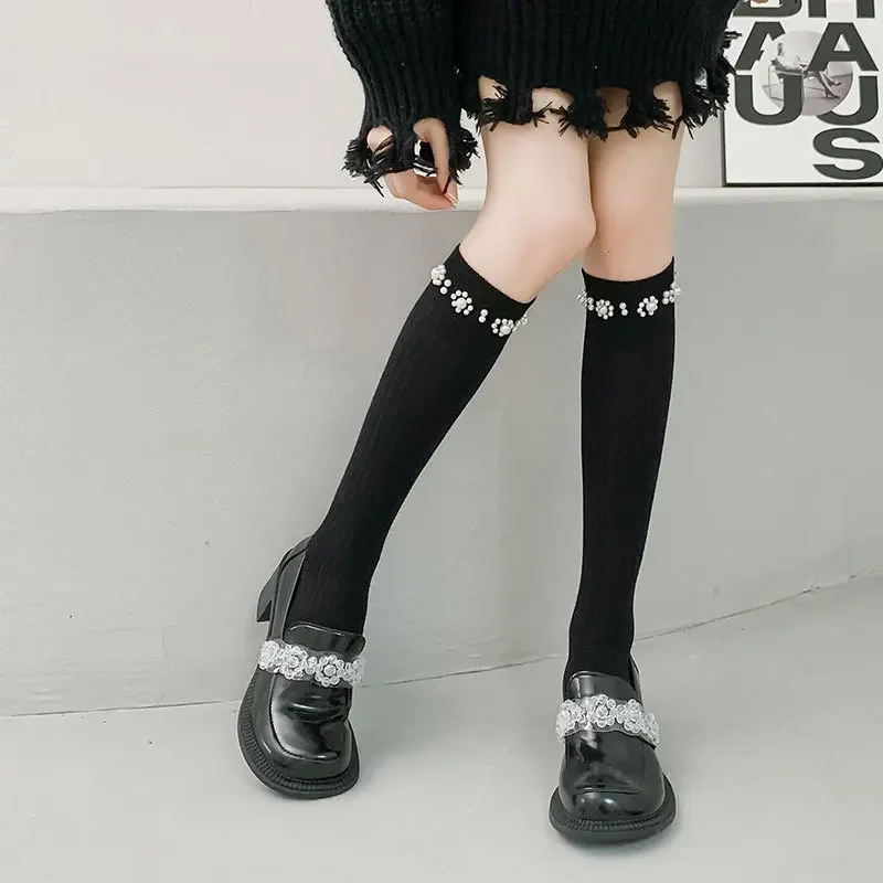 Personalisierte Perlensocken, vertikale Streifen, Baumwollsocken, Perlenimitat-Dekoration, modische, schlichte Strümpfe, einfarbige Wadensocken