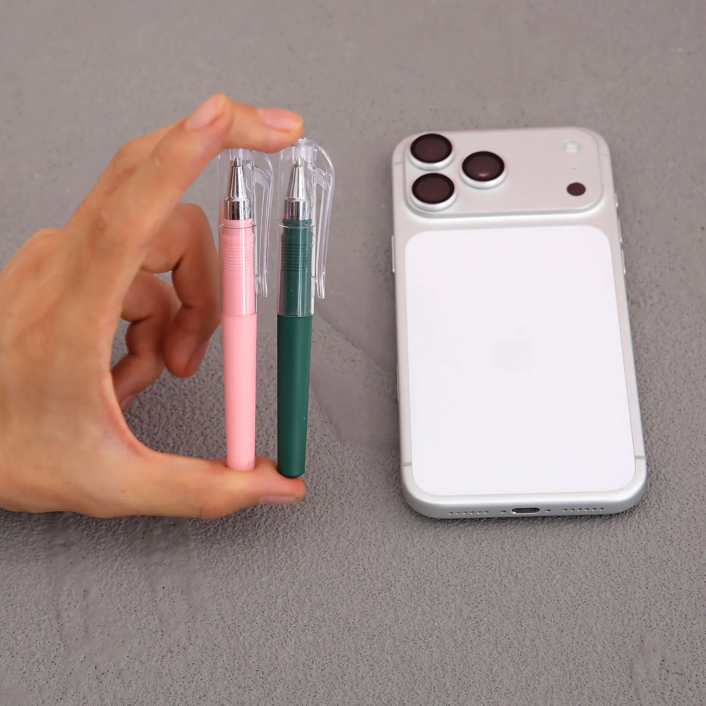 

10 шт./лот, простые мини-компактные цветные гелевые ручки 0,5 мм, шариковые ручки с черными чернилами, студенческая короткая карманная ручка, детские канцелярские принадлежности, офис