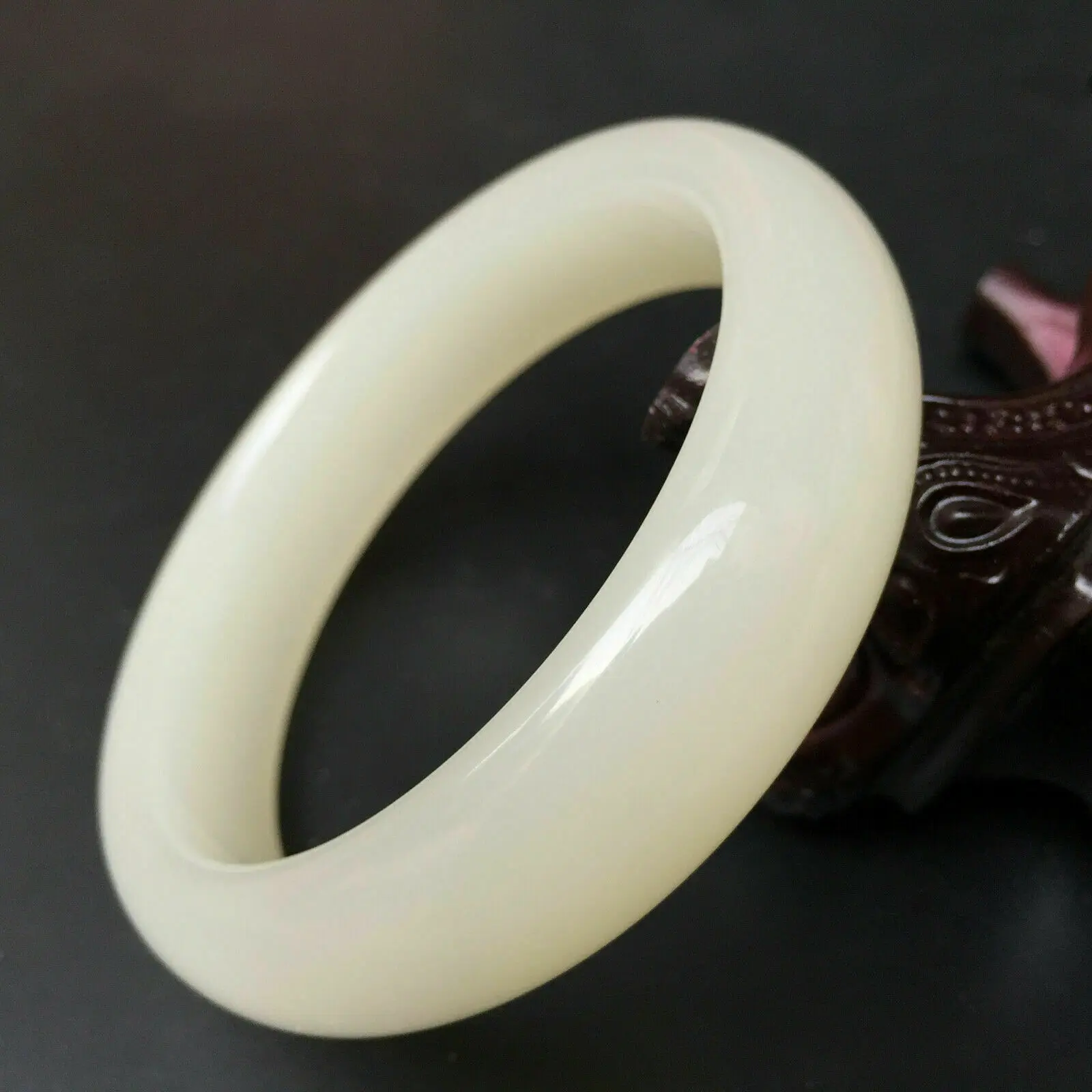 

Natural jade and white jade bracelet 56-62mm