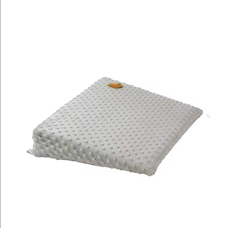 

Подушка для новорожденных с наклоном, предотвращающая проливание молока, дышащая, для всех сезонов, для кормления и сна младенцев