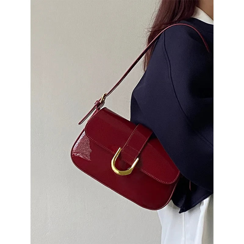 Wine Red hand-held Underarm Bag Women Advanced  Women\'s Retro Fashion Single Shoulder Crossbody Bag Trend Glossy PU Phone Bag