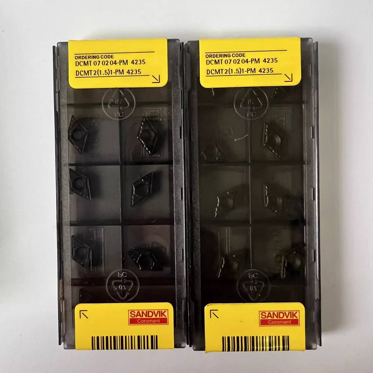 

Hard alloy cutting blades DCMT070204-PF 4215