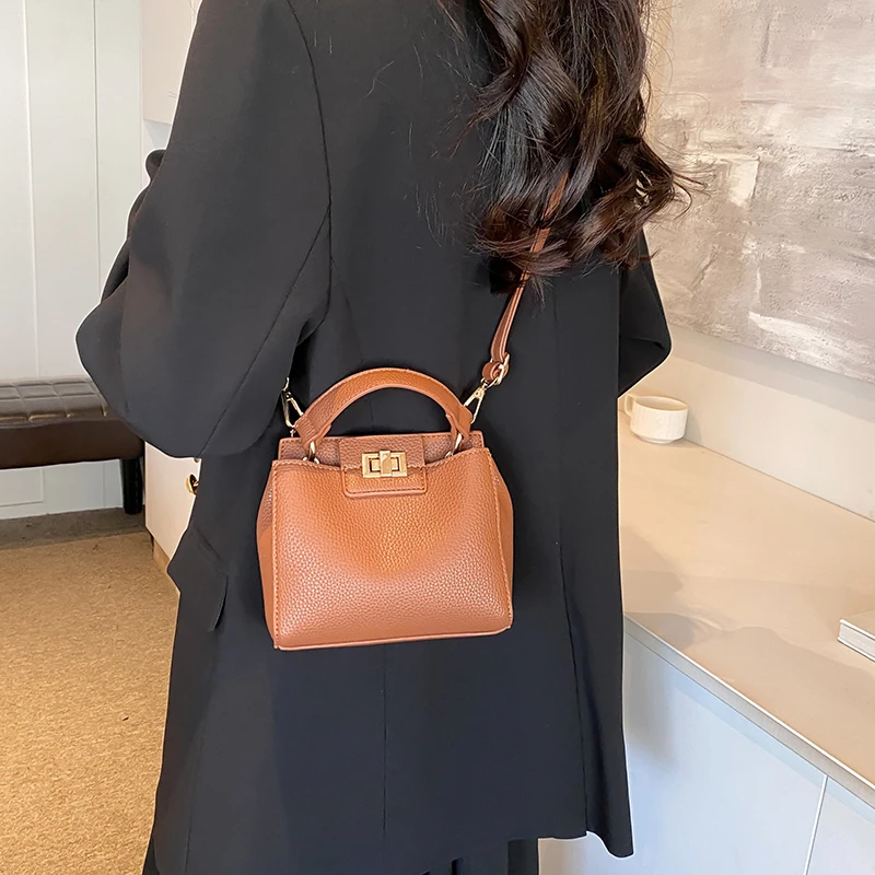 

Elegant Leather Minimalist Diaper Bag Fashionable Crossbody Bag For Women Stylish Commuter Tote Vintage Inspired