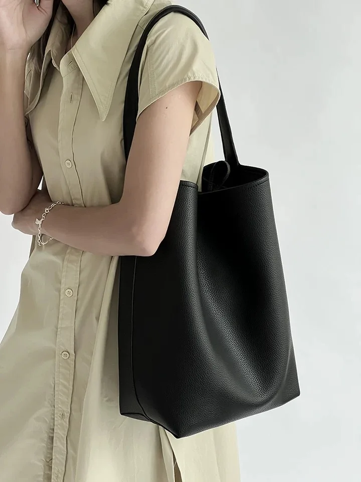 Large Soft Leather Tote Bag Women's 2026 New Fashion Single Shoulder Bucket Bag Computer Bag Korean Style Casual Pure Color