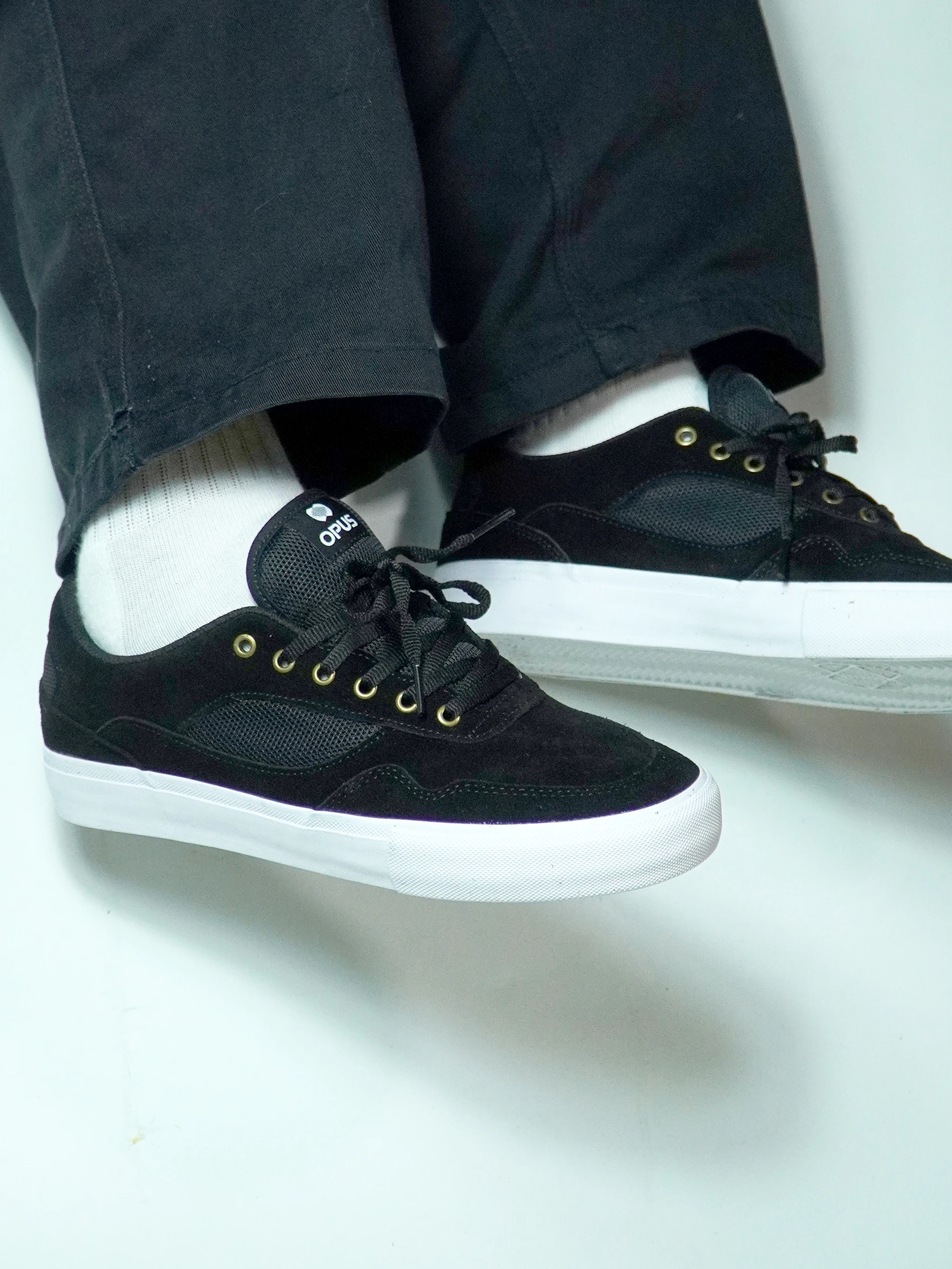 

SkateViva Skate oes Wear-Resistant o-Absorption Suede Street Ollie Tip Flip Low-Top Pure White Canvas And Cow Leather