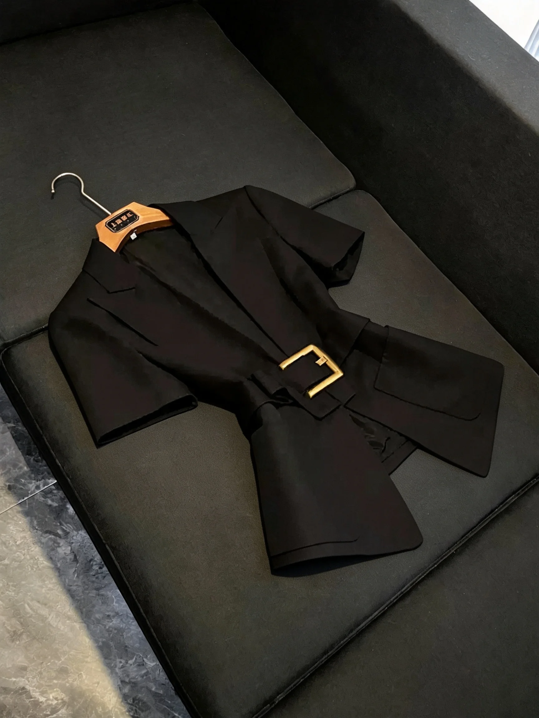 Summer 2026 Women's Short Sleeve Waist-Cinching Suit Black Metal Button Business Slimming Jacket Polyester Fiber Casual Wear