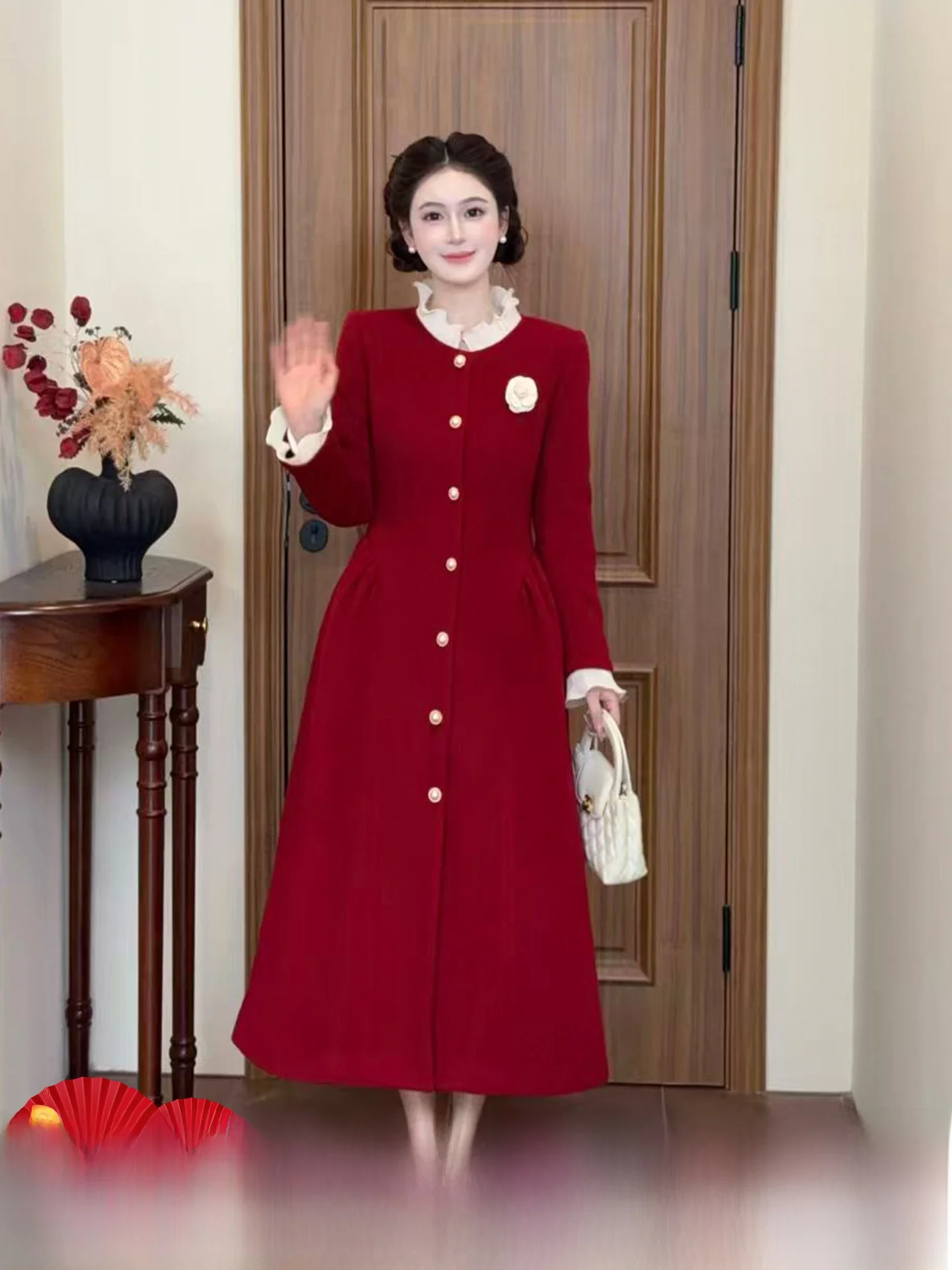 

Красное шерстяное пальто LiLi Home Зима 2025: Роскошное, утепленное, с длинными рукавами, из хлопка, полиэстера и вискозного волокна, повседневное