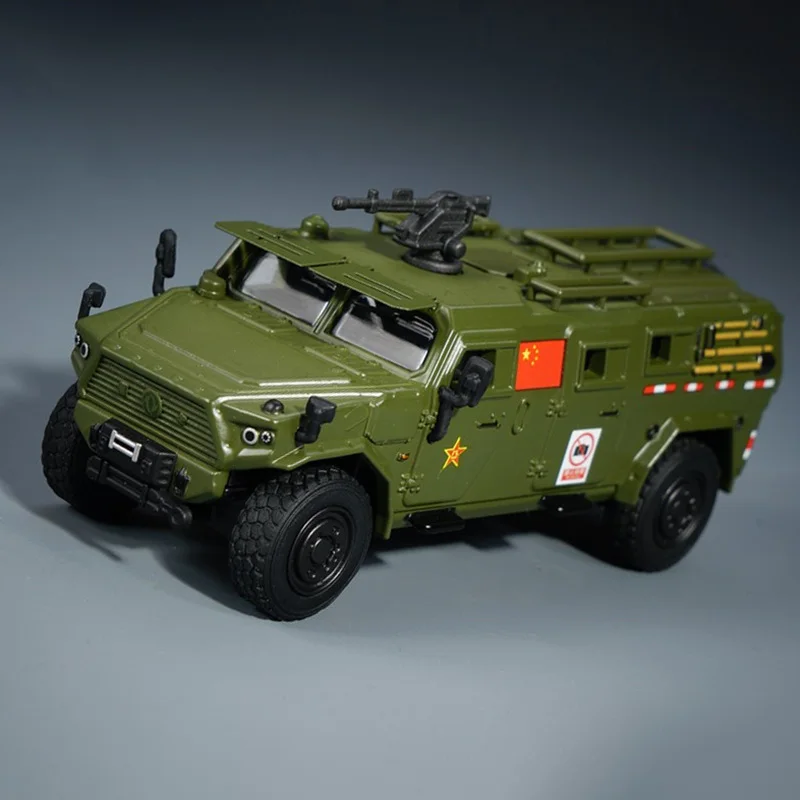 1:64 Scale Alloy Die Casting Car Model Of The Warrior 3 Armored Vehicle Collection Toys Gifts