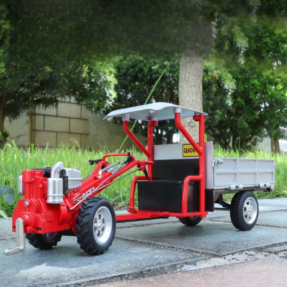 Modelo de Tractor ambulante 1:16, coche de juguete de Metal fundido a presión, manivela de mano, luz de sonido, adornos coleccionables Retro, juguetes, regalos para vehículos para niños