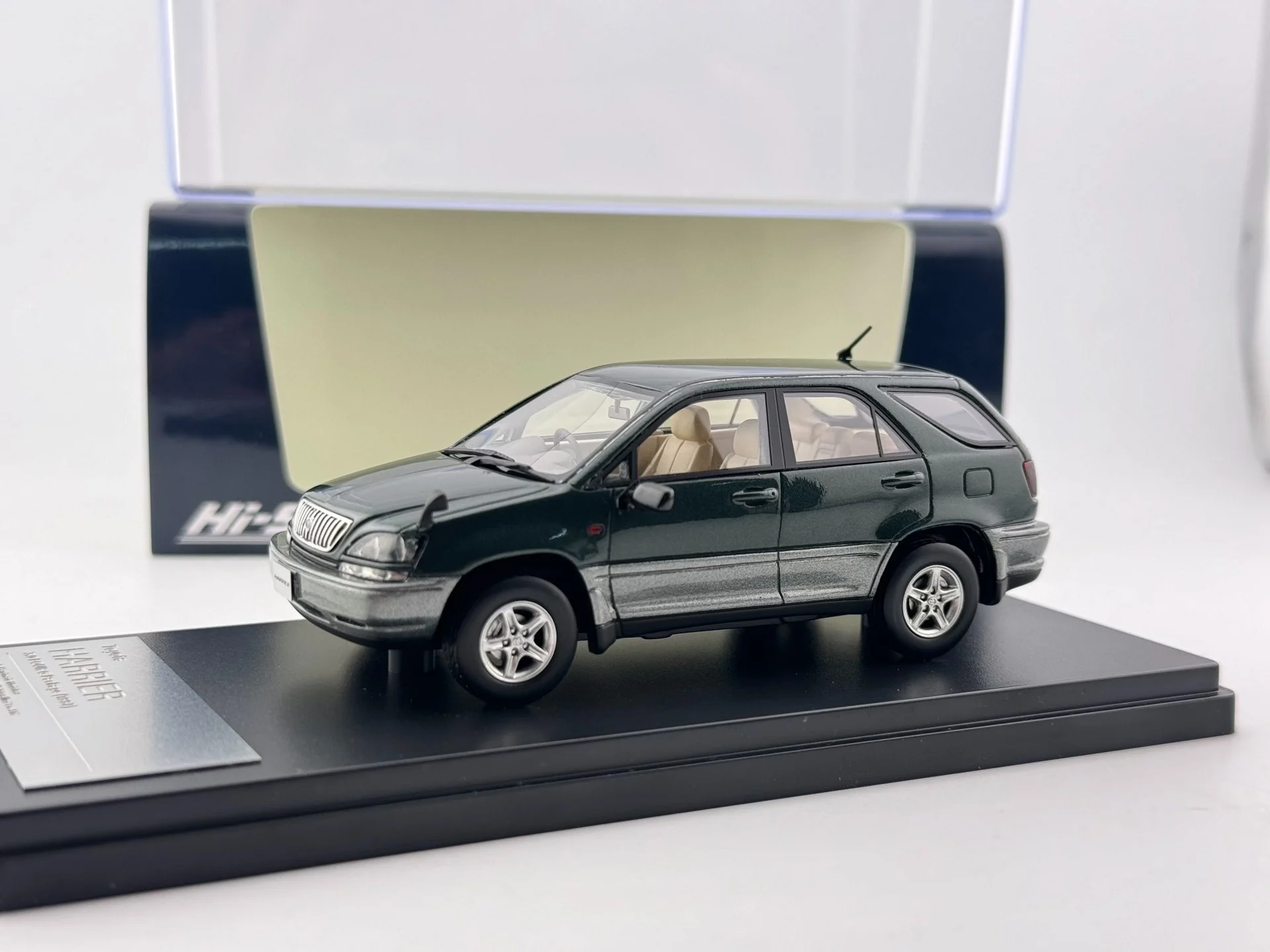 

Paint Surface Defects Antenna Is Broken Flaws Hi Story 1/43 Scale Toyota Harrier Resin Car Model