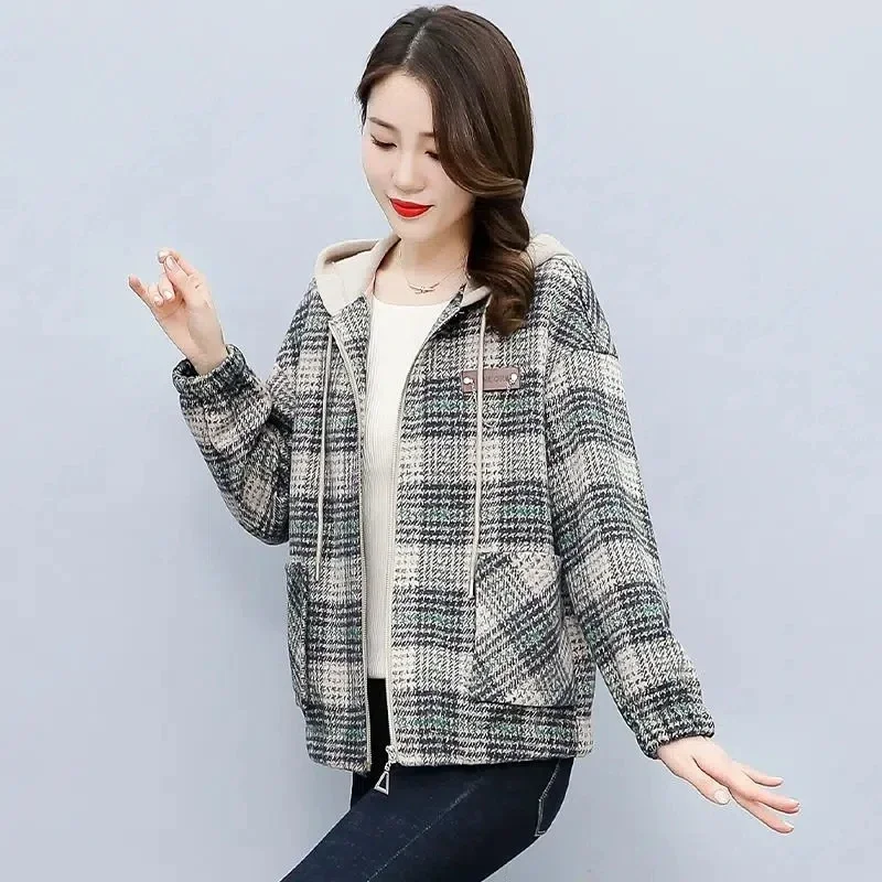 Pop Pop Mother Jacket Spring Small Fragrance Wind Thin Coat 2025 New Middle-Aged And Elderly Women's Casual Plaid Coat Autumn Ho