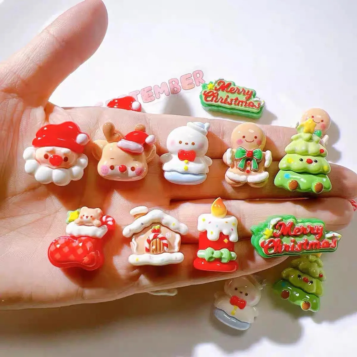10 Stück Weihnachts-Kühlschrankmagnete Apfelbaum Weihnachtsmann Bär Figur Harz Kühlschrankmagnete Küchendekoration Zubehör – Detail 4