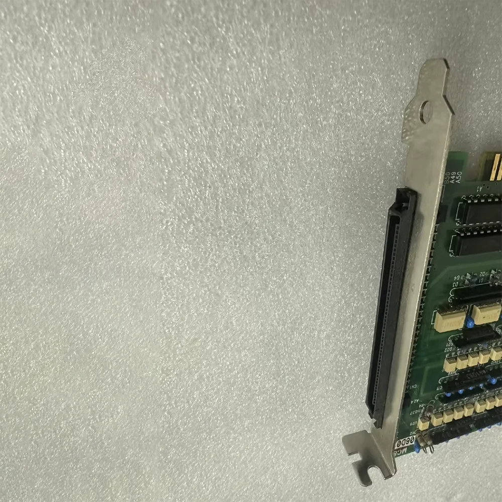 

Карта управления движением MC8040A