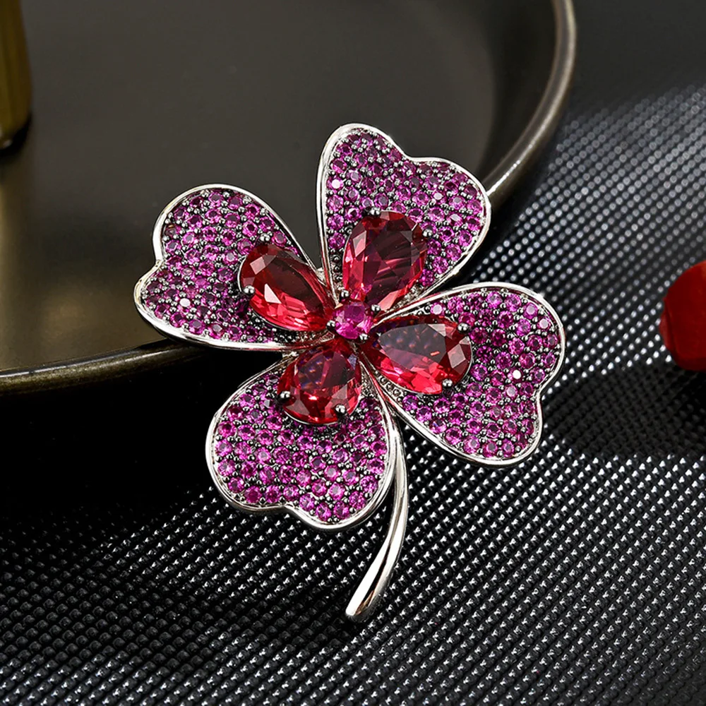 Luxurious Brooch for Women Rhinestone Four Leaf Clover Brooches Women's Lapel Pins Lucky Plant Corsage Jewelry Birthday Gifts