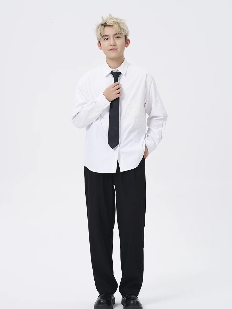 Spodnie do pracy Cookawu Commuter o prostych nogawkach, z półelastyczną talią, podstawowe, lejące się, wyszczuplające, uniwersalne, neutralne, w kolorze czarnym.