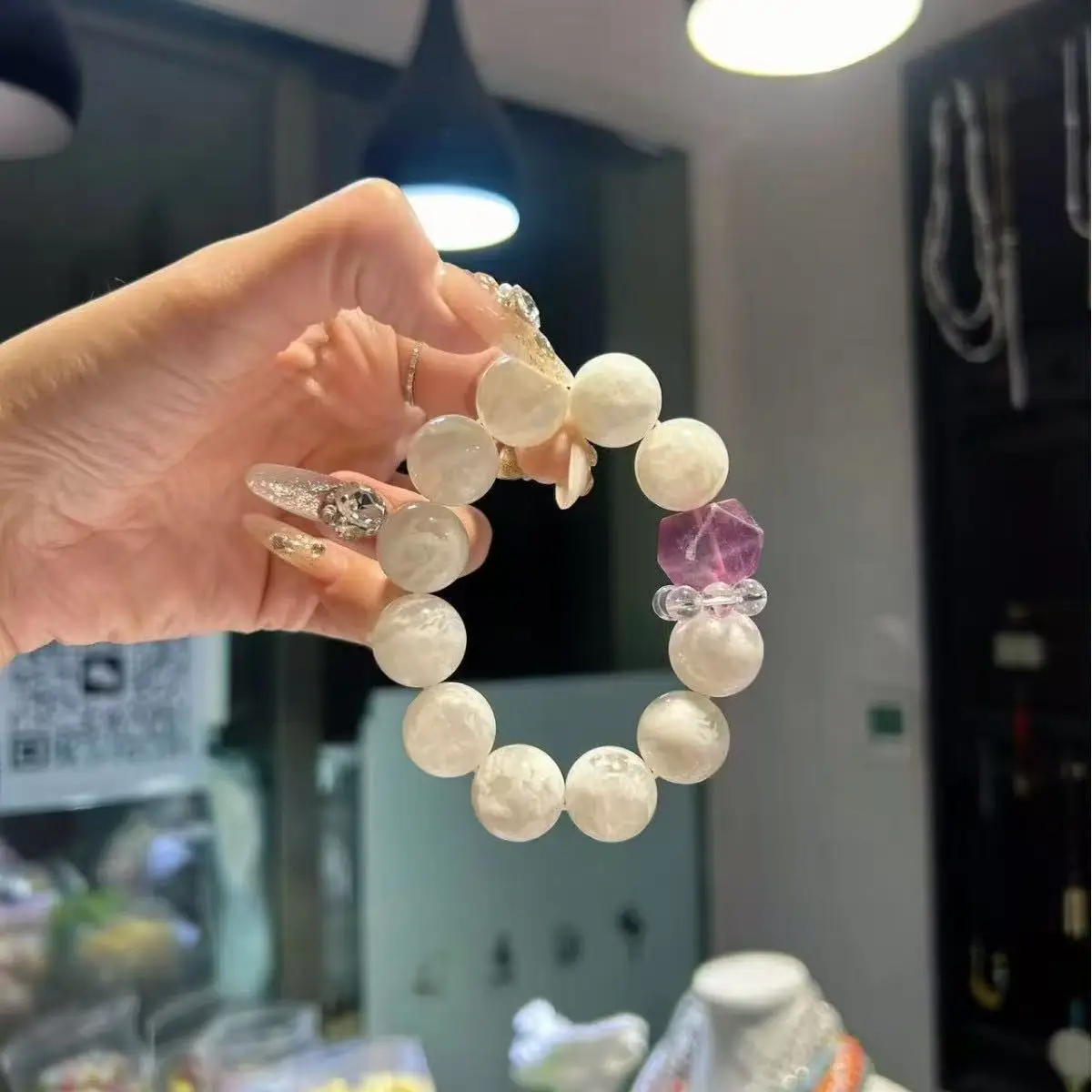 

Natural White Crystal Bracelet Large Particle, White Ghost, Amethyst Light Luxury Fashion Women's Bracelet