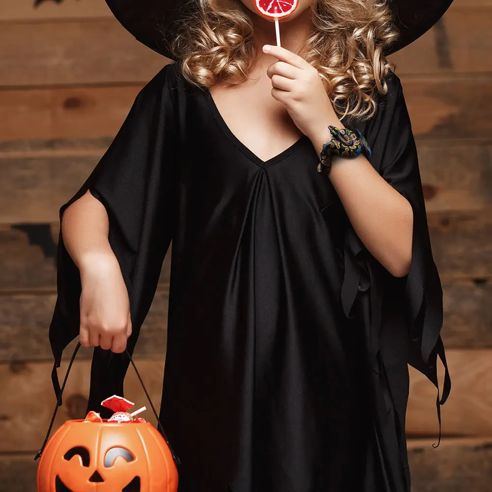 

4Pcs Vivid Snake Shaped Wearable Decorations Eye Catching Simulation Serpent Props for Prank Games Party Supplies Game Props