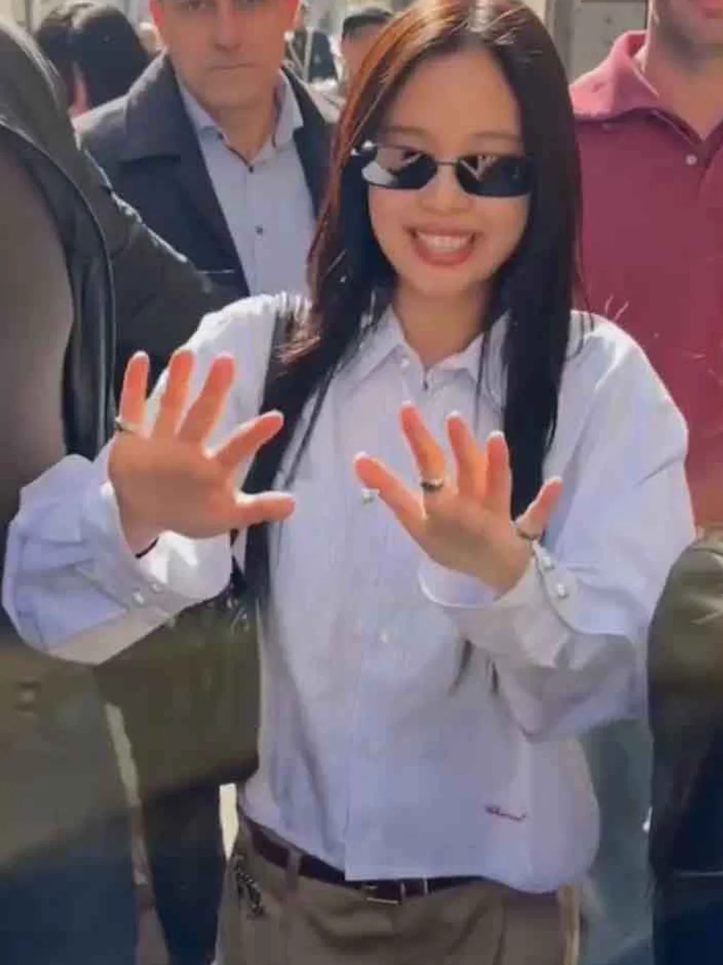 

Jennie Short Blue Striped Embroidered Shirt Single Button Pearl Button Spring Summer Fashion Ladies' Chinese Polyester Blouse