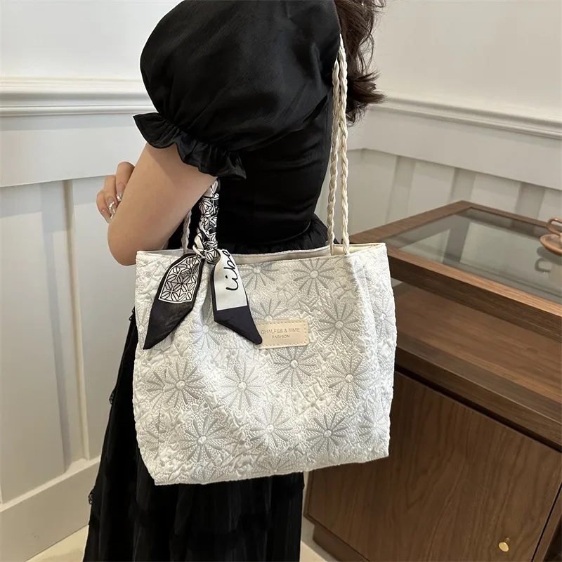 Seasonal Fashion Embroidery Fresh Shoulder Bag Large Ribbon Women Floral Student Handle Bag Autumn Shopping Commuter Tote Bag