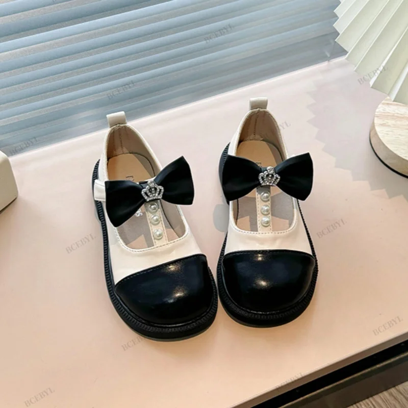

Baby Girls Summer Fashion Kids Beaded Bow Elegant Soft Flat Dance Sandals Hot Sale Cute Light Rhinestone Princess Shoes Zapatos
