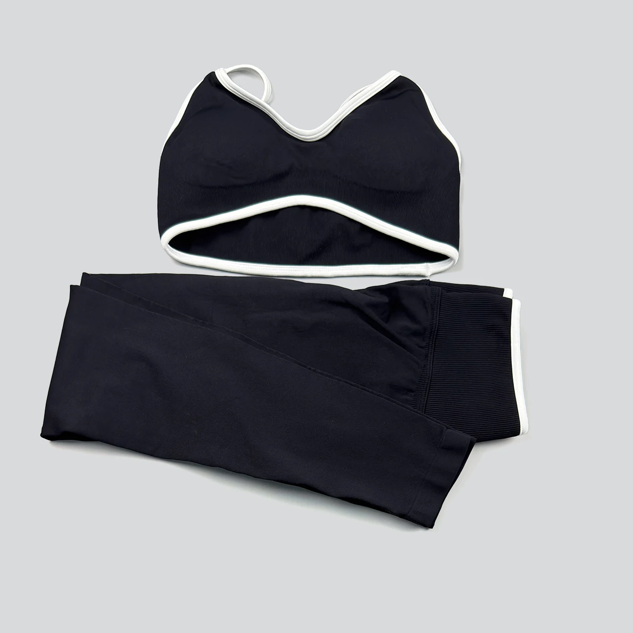 

Women's Seamless Color Blocking Sports Set, Quick Drying Beautiful Back Strap Adjustable Yoga Set, High Waist Tight Yoga Set