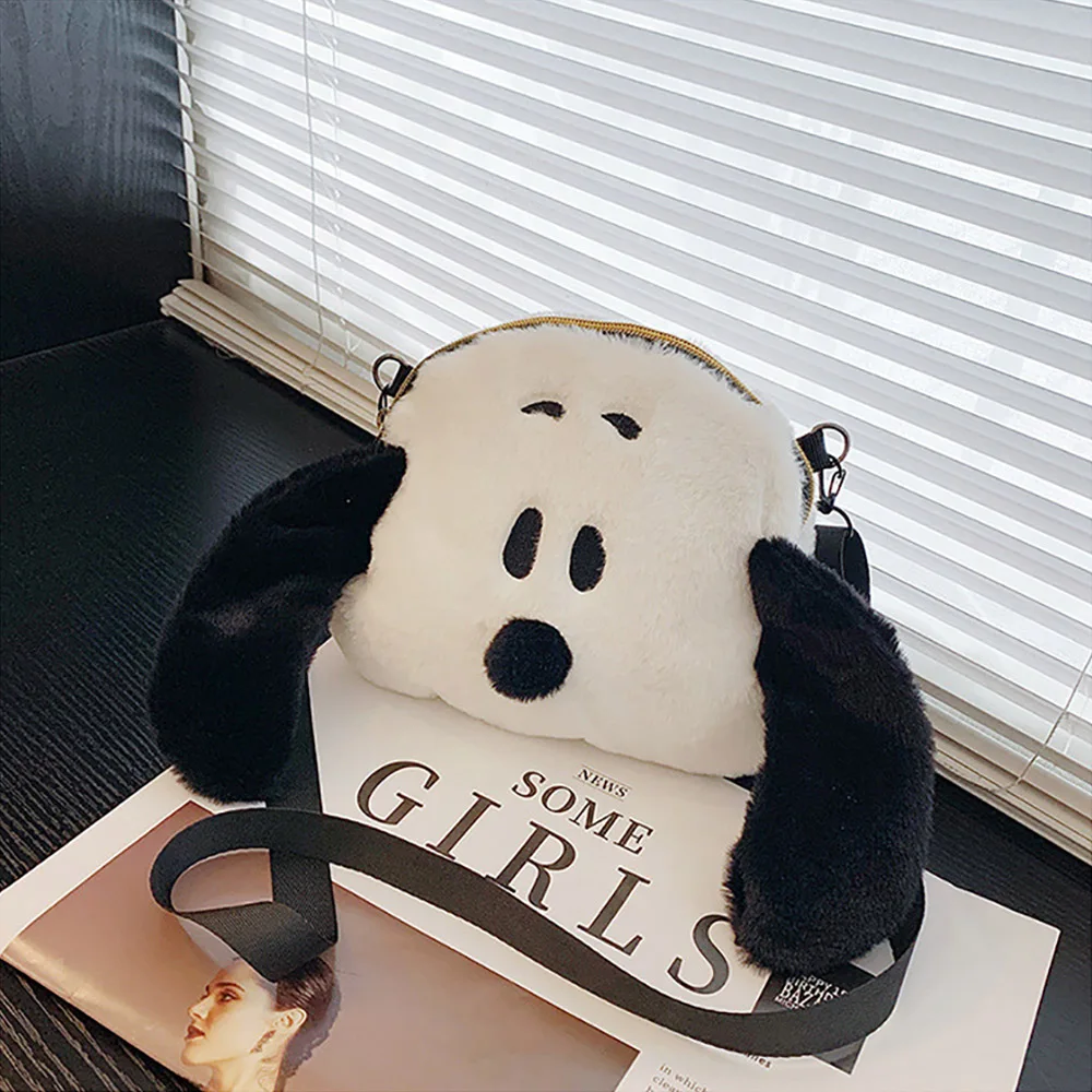Snoopy Sacs à bandoulière en peluche Kawaii Jouets Poupées Cartable Porte-monnaie portables Sacs à main en peluche doux Sacs à dos décontractés Cadeaux de Noël