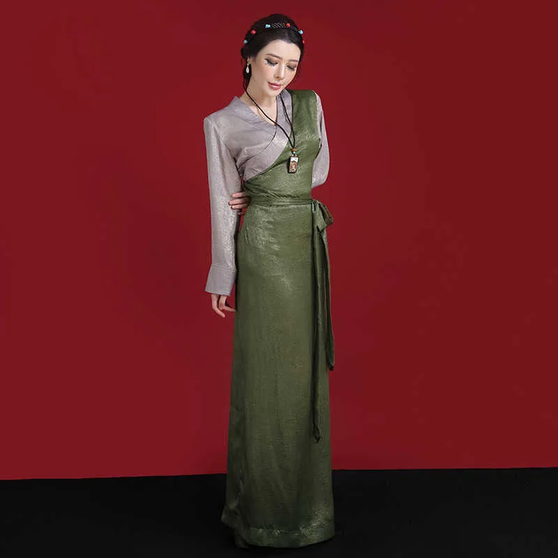 

Splicing Colors Lhasa Clothing Bora Ethnic Girl Traditional Tibetan Dresses Women Gloss Robes Modern Dress Long Tibet Clothes