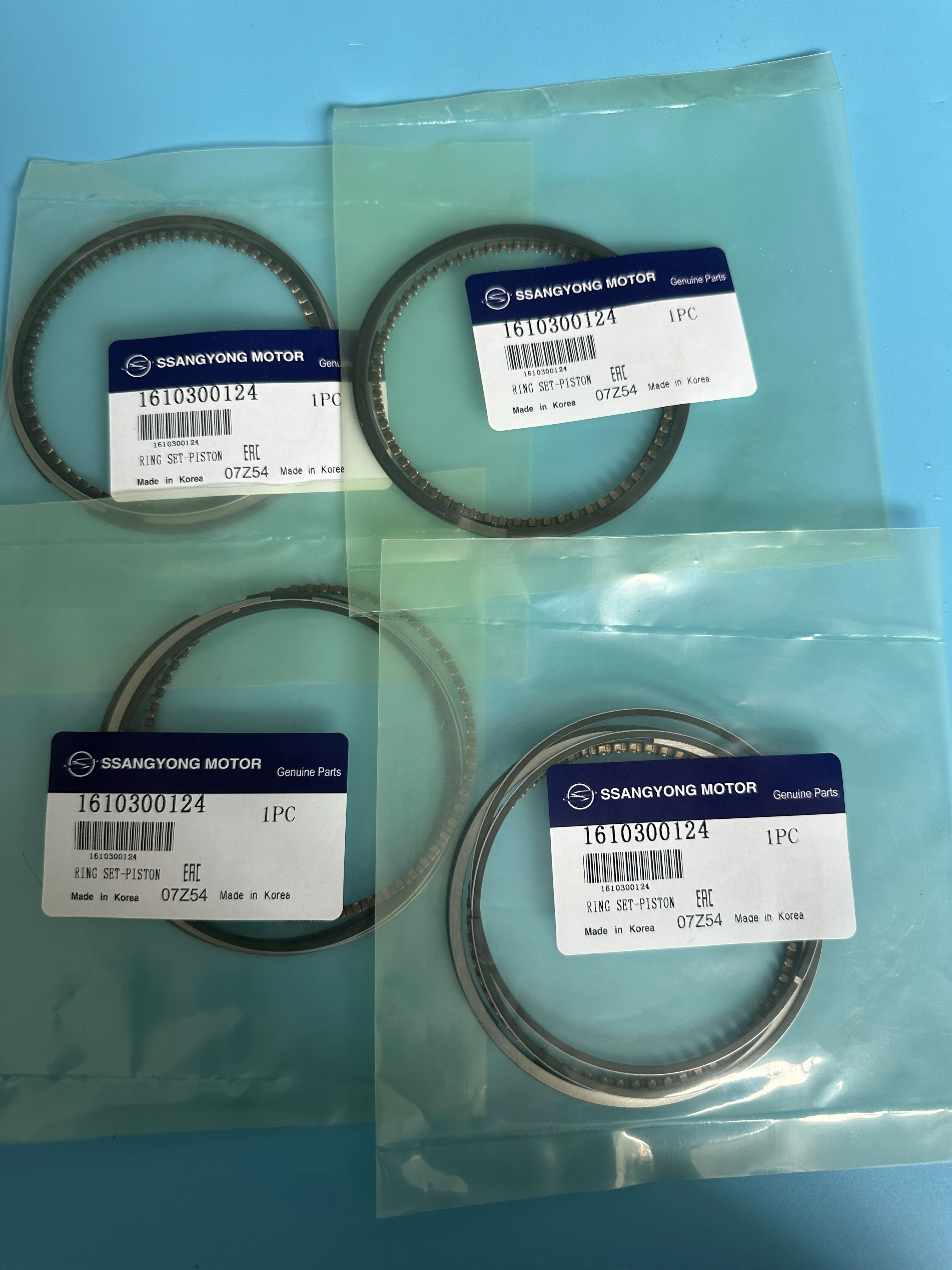 

4PC Piston Ring 1610300124 For Ssangyong MB100 ISTANA Actyon Kyron GSL