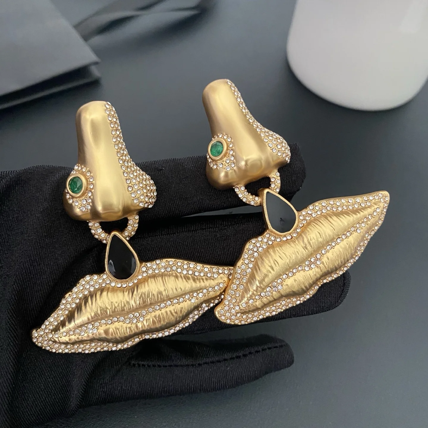 

Fashion Brass Gold Plated Crystal Lips Luxury Earrings Women Designer Top Quality Jewelry