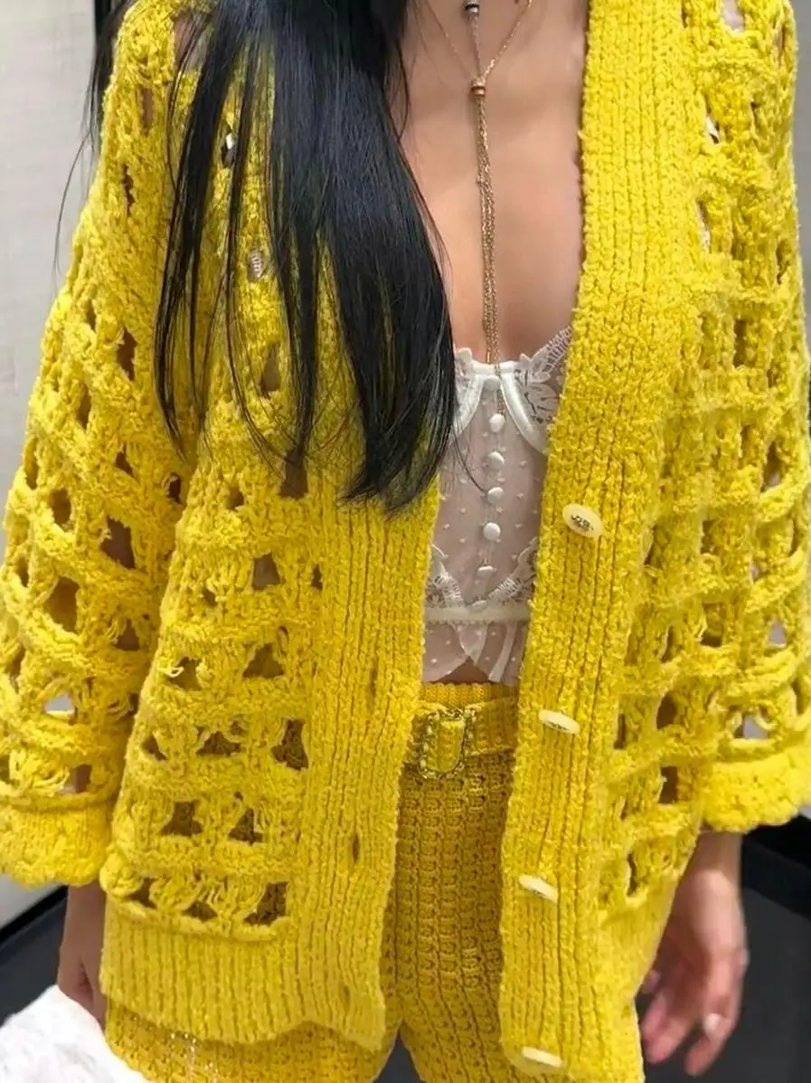 

Luxury 2025 Spring Collection V-Neck Cardigan - Custom Rhinestone Front, Delicate Lace Hook & Eyelet Details