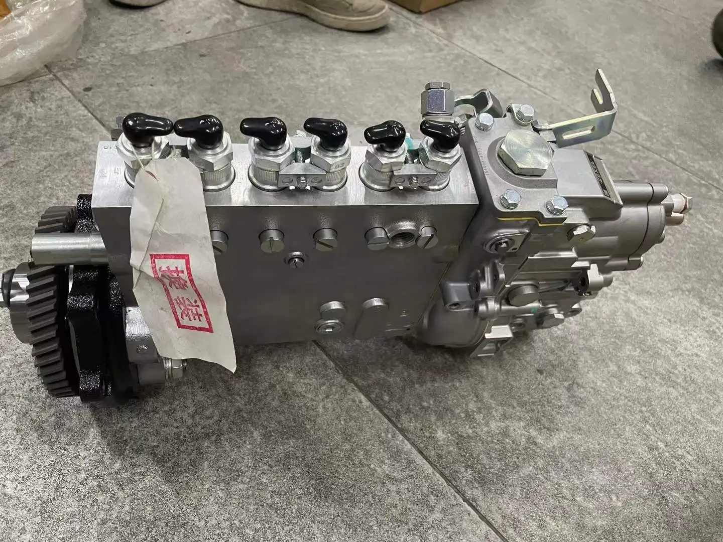 

Reliable 6BG1 Fuel Pump for Isuzu 6BG1 Excavator Loader and Crane Use