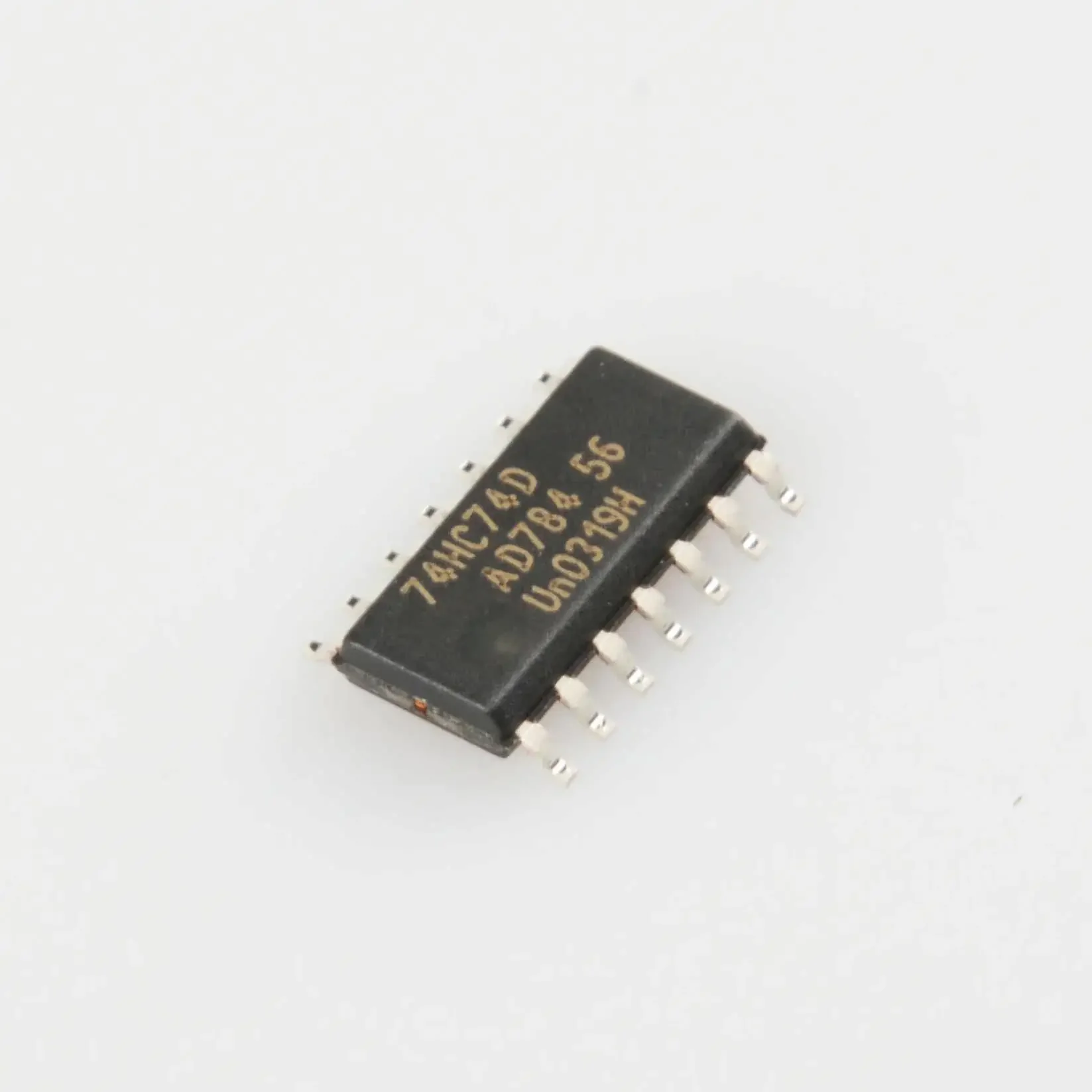 Original 50pcs 74HC74D dual-D trigger, patch, wide-body SOP14 chip, 74 series matching is available