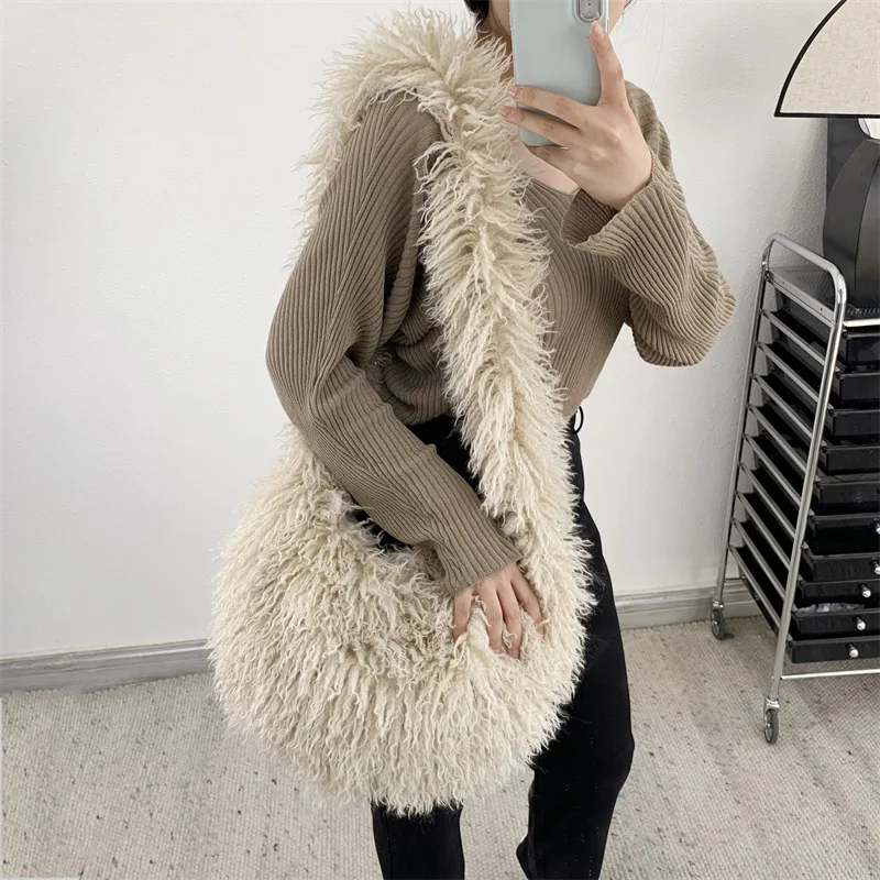 Designer Fluffy Plush Shoulder Bag Warm Faux Mongolian Fur Crossbody Bags for Women Brands Large Hobo Handbags Shopper Purses