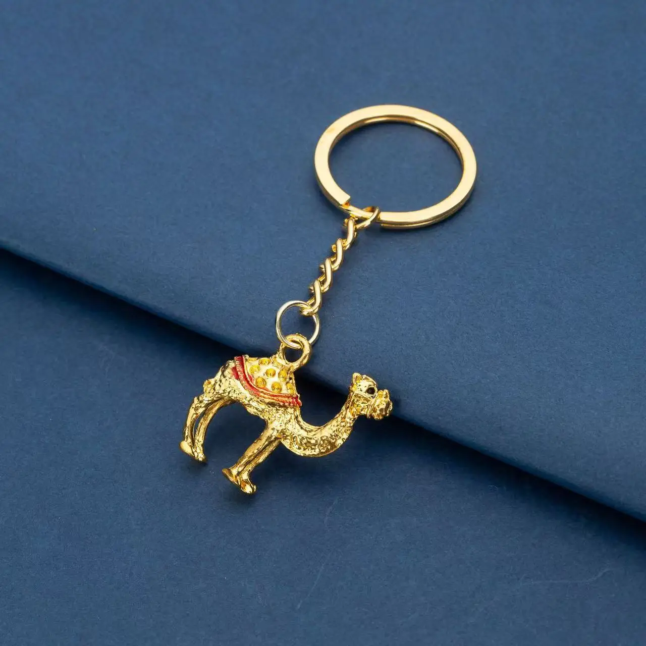 New Metal 3D Camel Keychain Dubai Camel Pendant Key Chain Car KeyRing Accessories Tourist Souveni Jewelry K5333