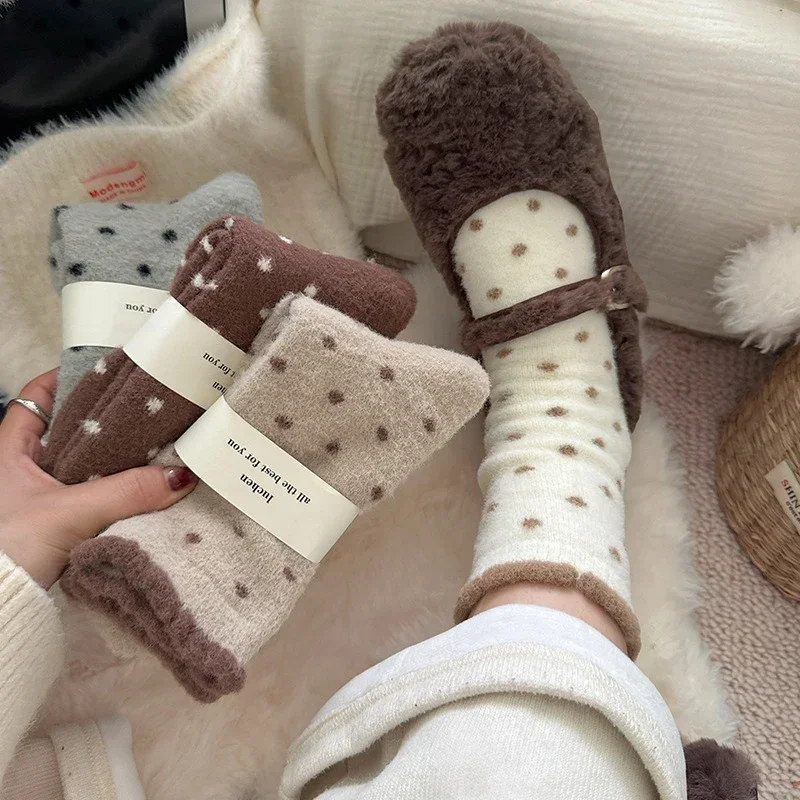 Winter Warm Thickened Polka Dot Plush Socks Women Girls Mid-calf Socks Fall Thickened Padded Warm Socks Home Sleep Floor Sox