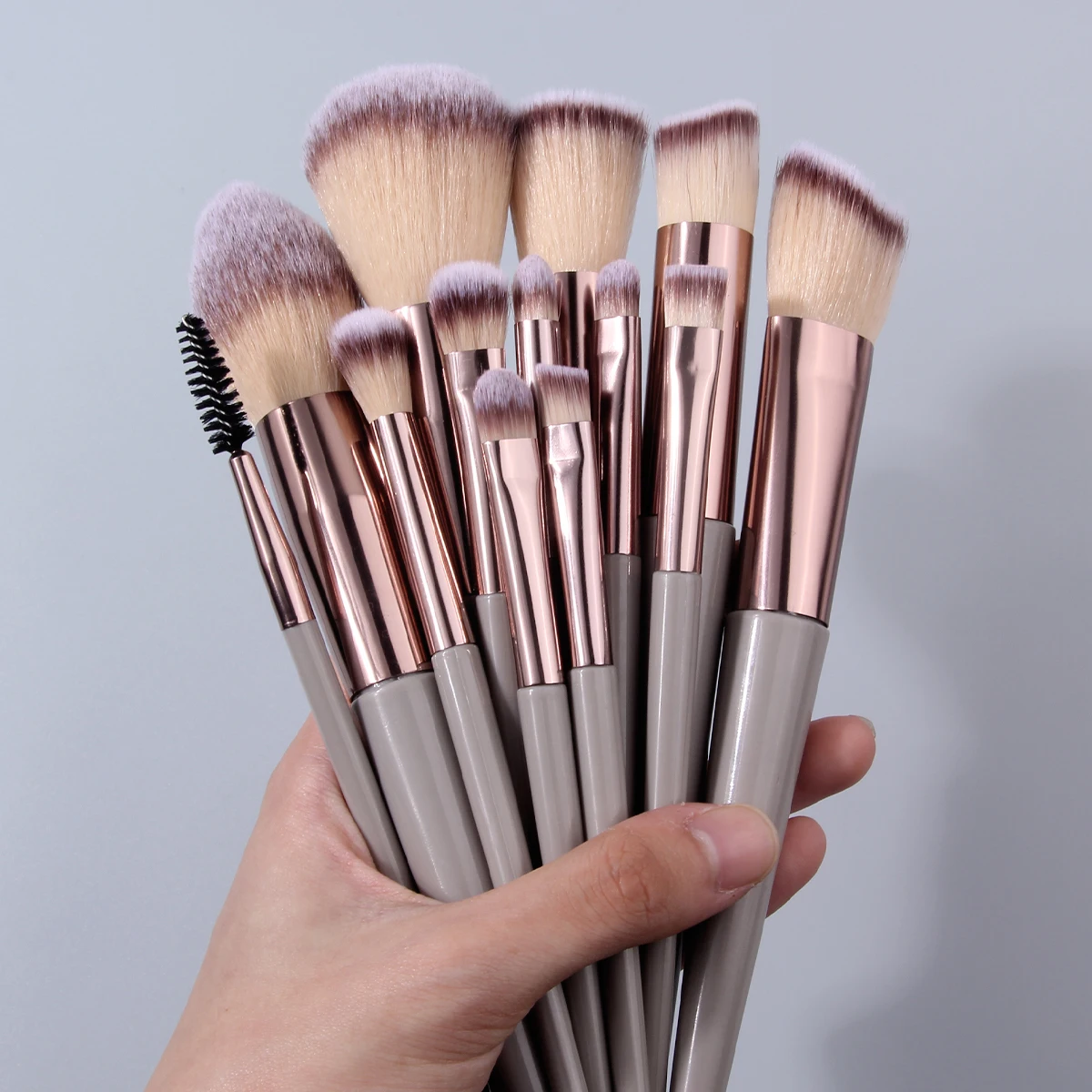 34 Uds. Herramientas de belleza de alta gama: juego de brochas de maquillaje multifuncionales de 14 Uds + juego de limpieza de esponjas de maquillaje de 20 piezas