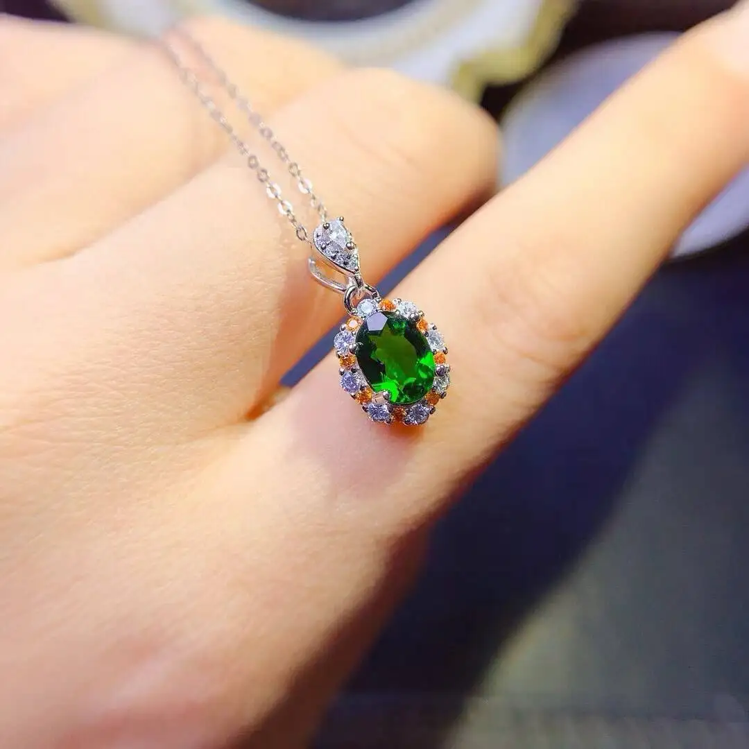 

KJJEAXCMY New style Jewelry Natural Women's Diopside Pendant 925 silver inlay Brilliant colors High clarity supports detection
