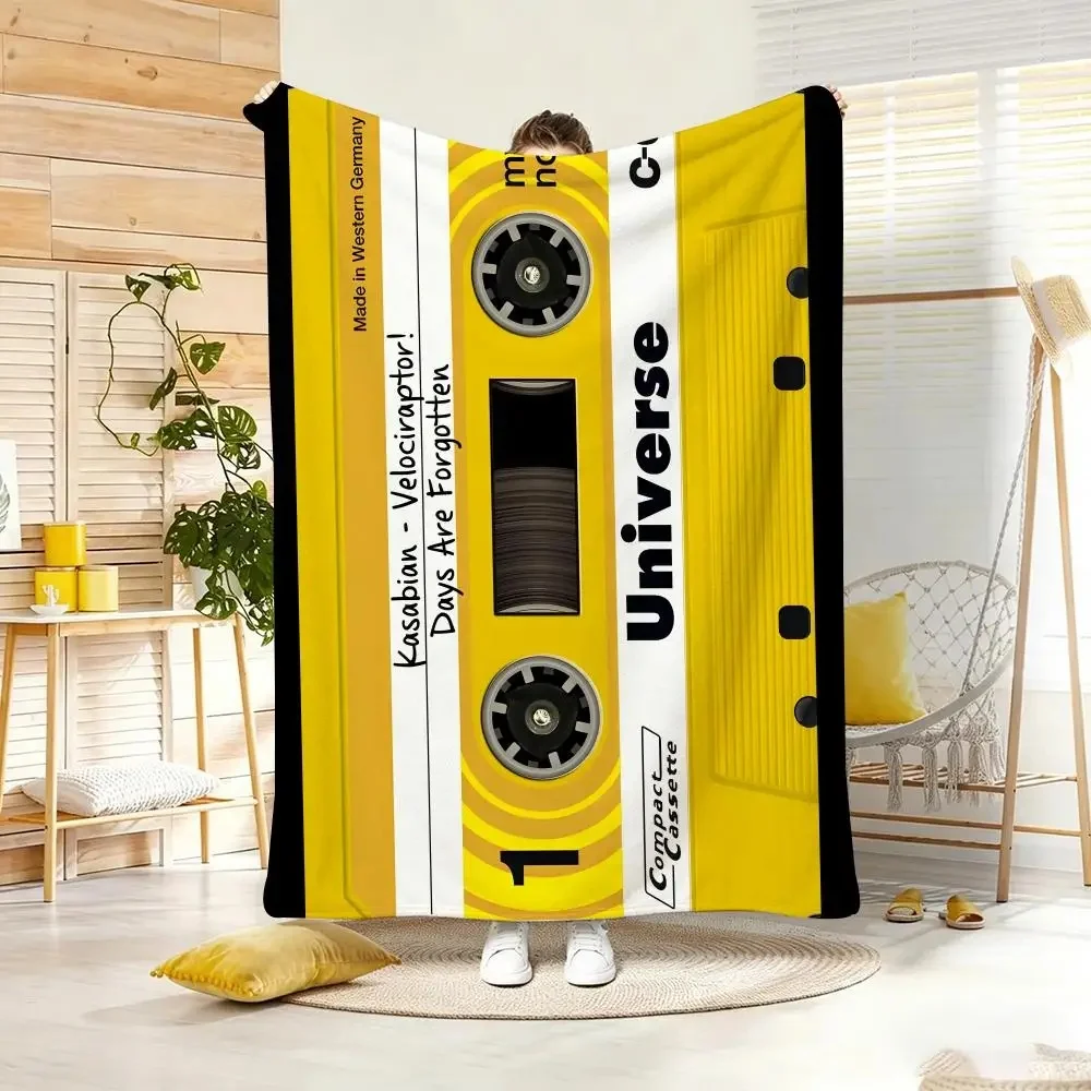 Retro 80s 90s Cassette Tape Flannel Throw Blanket Old‑Fashion Audio Cassette Nostalgic Art Print Cozy Soft Lightweight Blanket for Bedroom Sofa Home Decoration