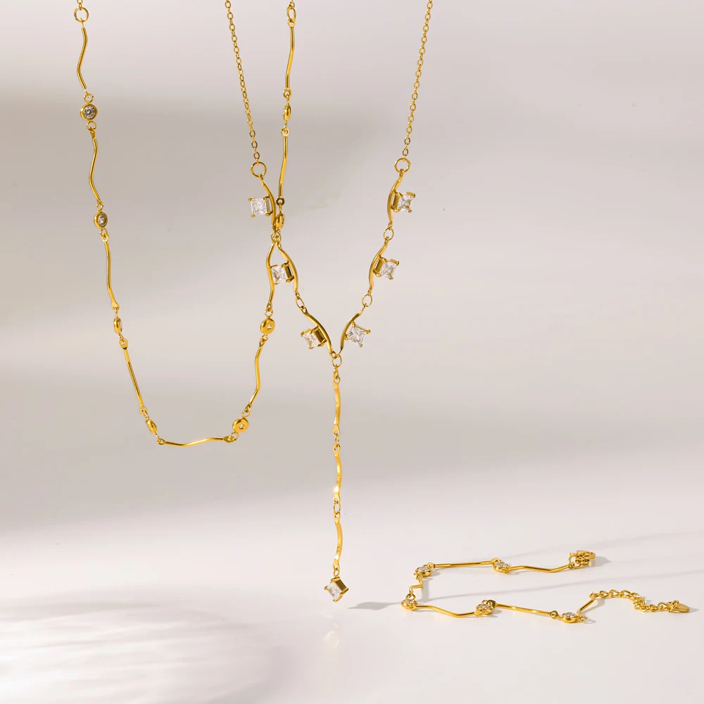 Minimalistische 18K vergoldete Edelstahl-Wellenkette mit Zirkon-Anhänger, wasserdicht, Partyschmuck, Geschenke für Frauen – Detail 2