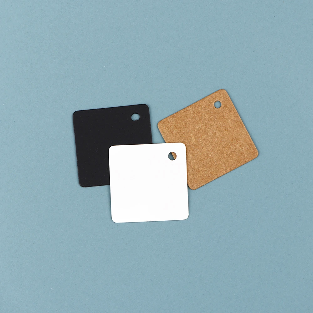 Etiquetas cuadradas de 2,5x2,5 cm para joyería, etiquetas de precio en blanco y negro, tarjetas de papel Kraft, collares y pendientes, accesorios